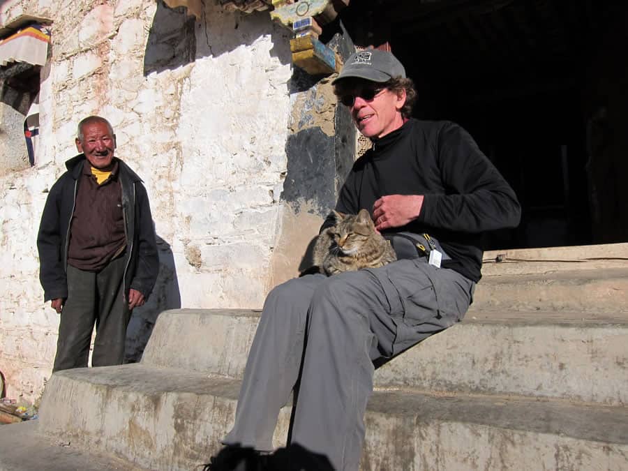 2011 Steve Tibbetts w/ cat, Yarlung / Sheldrake cave, Tibet